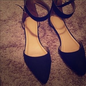 Pointed toe flats